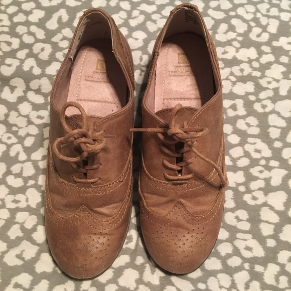 white mountain oxford shoes